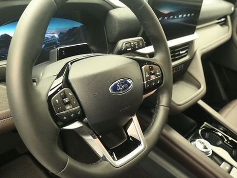 New 2026 Ford Explorer Platinum w/ LUX Leather Package AWD/4WD image 15