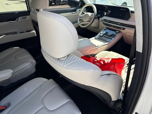 Used 2025 Hyundai Palisade Calligraphy FWD image 22