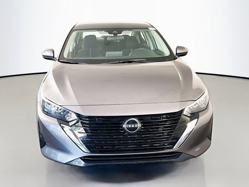 Used 2024 Nissan Sentra SV FWD image 2