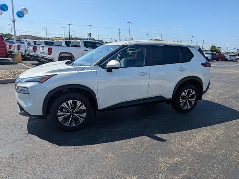 Used 2023 Nissan Rogue SV AWD/4WD image 4