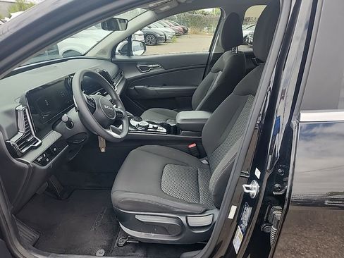 Used 2024 Kia Sportage LX FWD image 18