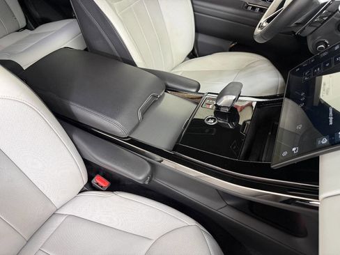 Used 2025 Land Rover Range Rover Sport Dynamic SE AWD/4WD image 45