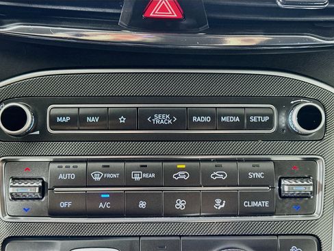 Used 2023 Hyundai Santa Fe Limited AWD/4WD image 16