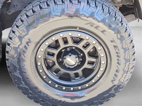 Used 2017 Toyota Tacoma TRD Off-Road w/ Tow Package AWD/4WD image 24