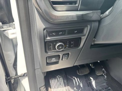 Used 2024 Ford F150 Lariat AWD/4WD image 8