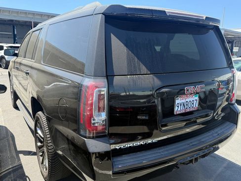 Used 2019 GMC Yukon XL SLT AWD/4WD image 4