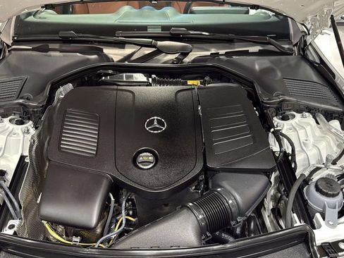 Used 2025 Mercedes-Benz C 300 4MATIC Sedan image 31