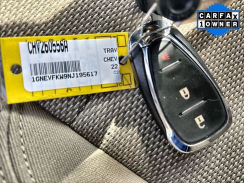 Used 2022 Chevrolet Traverse LS image 40