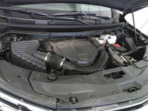 Used 2025 Chevrolet Traverse LT image 22