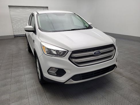 Used 2019 Ford Escape SE image 14