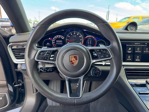 Used 2018 Porsche Panamera 4S Executive w/ Sport Chrono Package image 17
