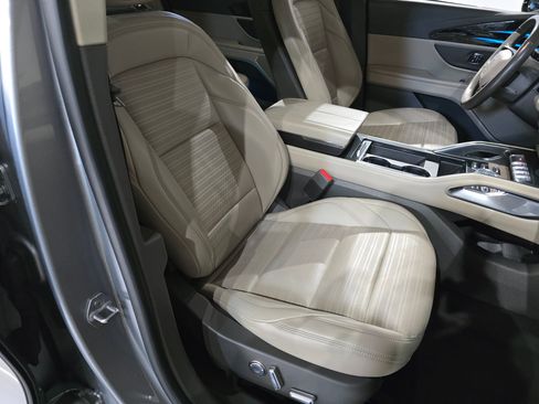 Used 2024 Lincoln Nautilus Reserve w/ Equipment Group 202A image 49