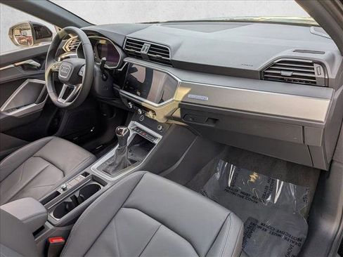 Certified 2025 Audi Q3 2.0T Premium Plus w/ Premium Plus Package image 24