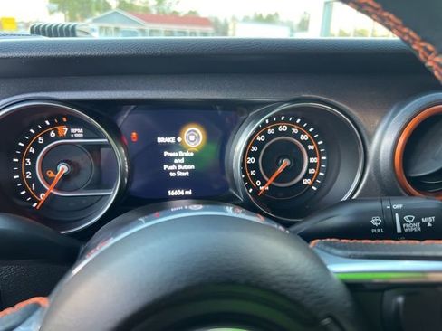 Used 2023 Jeep Gladiator Mojave w/ Trailer Tow Package image 37