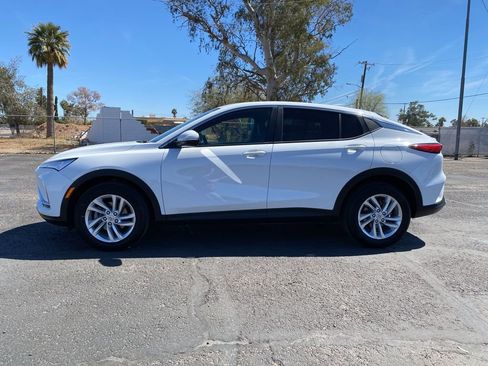 Used 2025 Buick Envista Preferred image 3