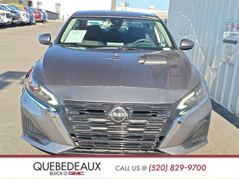 Used 2023 Nissan Altima 2.5 SV FWD image 2