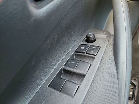 Used 2025 Toyota Corolla LE image 13