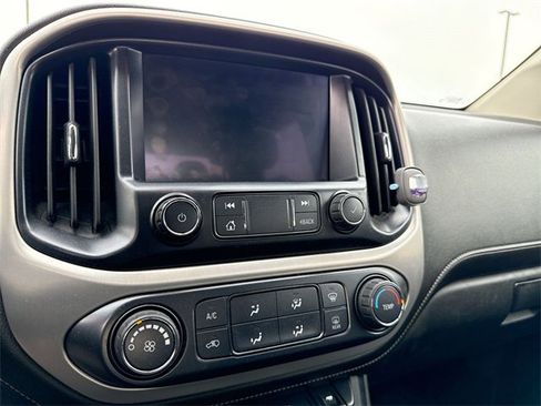 Used 2019 GMC Canyon SLE image 11