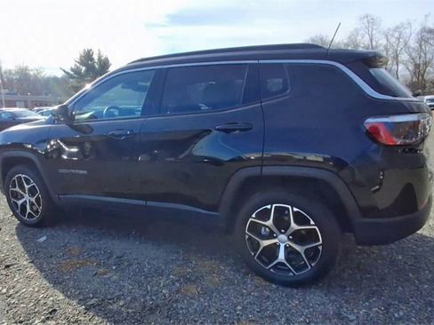 Certified 2024 Jeep Compass Limited image 6