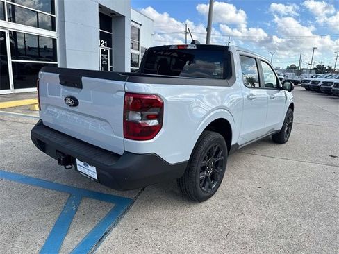 New 2025 Ford Maverick Lariat w/ Black Appearance Package image 7