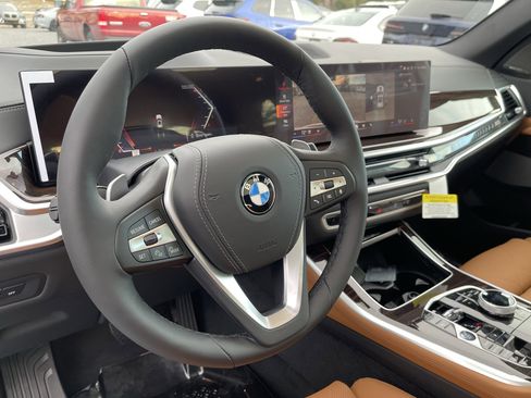 New 2026 BMW X5 xDrive40i w/ Executive Package image 12