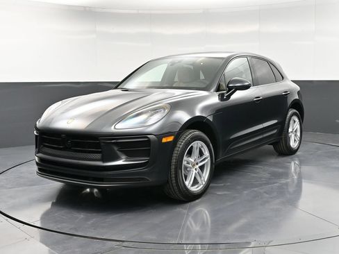 New 2026 Porsche Macan image 1