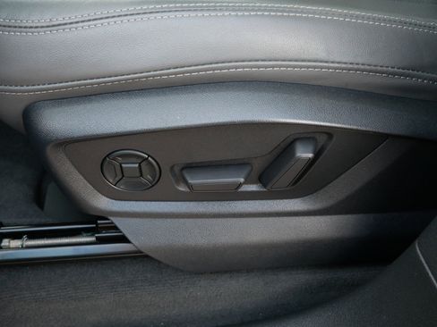 Used 2022 Audi Q8 Prestige image 19