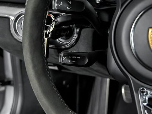 Used 2022 Porsche 718 Boxster Spyder RWD image 23