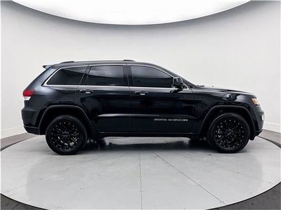 Used 2021 Jeep Grand Cherokee Laredo