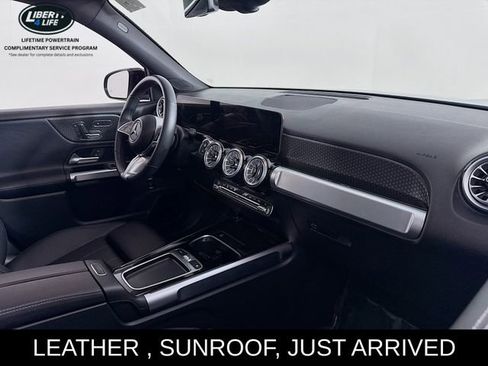 Used 2025 Mercedes-Benz GLB 250 GLB 250 w/ Exclusive Package image 30