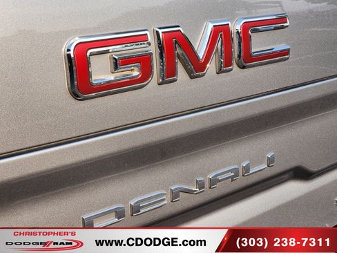 Used 2023 GMC Sierra 1500 Denali w/ Technology Package AWD/4WD image 19