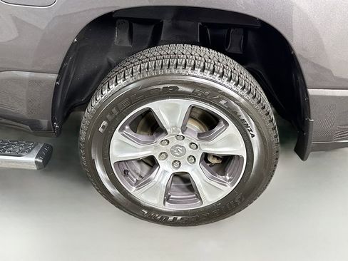 Used 2023 RAM 1500 Laramie AWD/4WD image 38