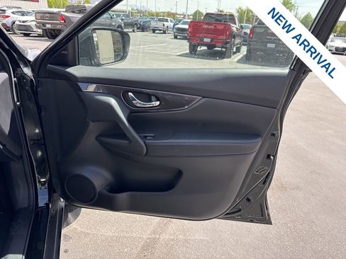 Used 2020 Nissan Rogue SV AWD/4WD image 10
