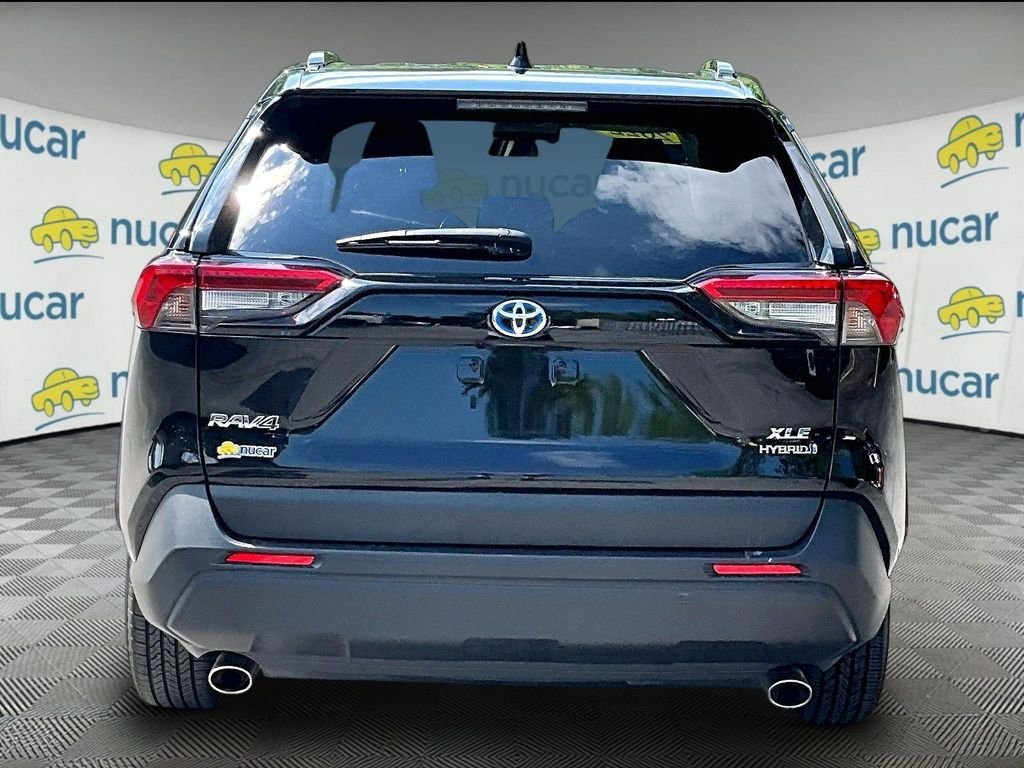 Used 2022 Toyota RAV4 XLE w/ XLE Grade Weather Package AWD/4WD image 5