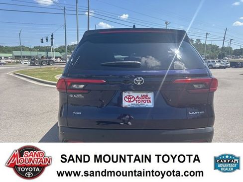 Used 2024 Toyota Grand Highlander Limited image 5