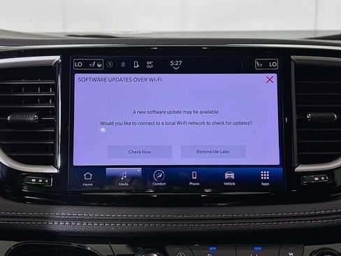 Used 2023 Chrysler Pacifica Touring-L w/ S Appearance Package FWD image 24