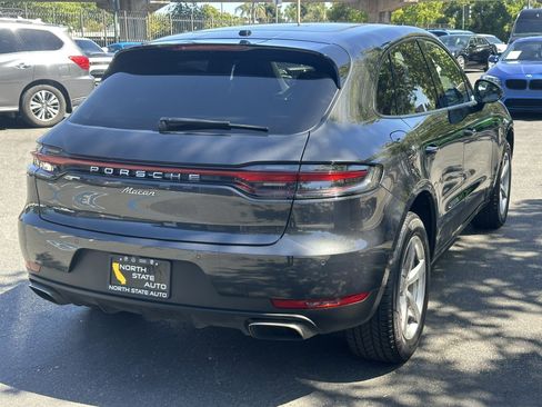 Used 2020 Porsche Macan AWD/4WD image 9