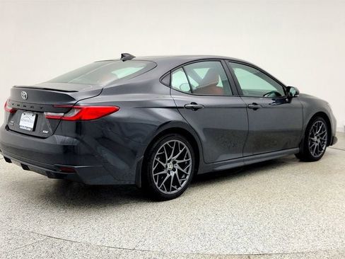 Used 2025 Toyota Camry XSE image 5