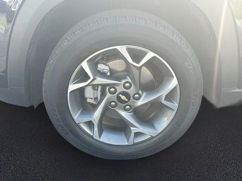 Used 2025 Chevrolet Trax LT w/ Driver Confidence Package image 36