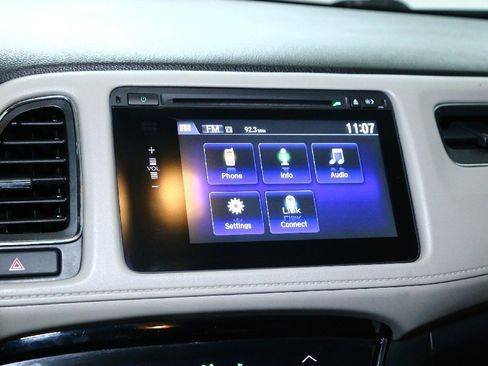 Used 2018 Honda HR-V EX image 26
