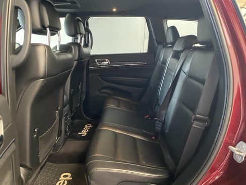 Used 2018 Jeep Grand Cherokee Limited AWD/4WD image 19