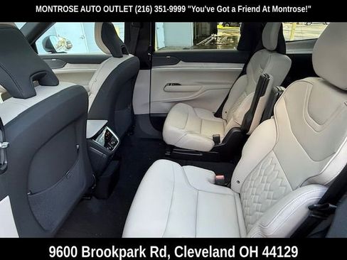 New 2025 Volvo EX90 Ultra image 14