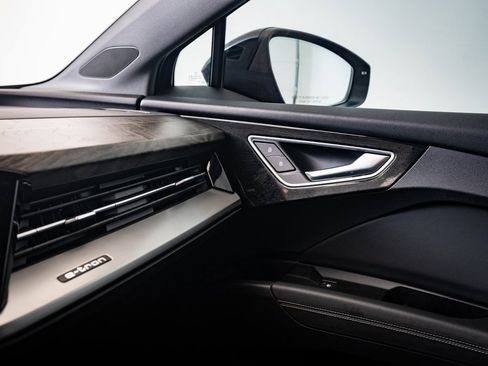 Used 2022 Audi Q4 e-tron Premium w/ Convenience Package image 34