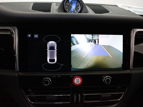 New 2026 Porsche Macan image 28