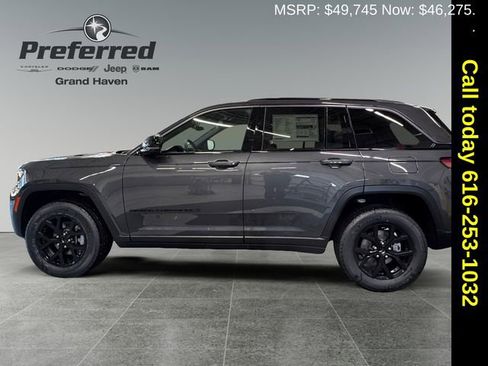 New 2026 Jeep Grand Cherokee Laredo image 9