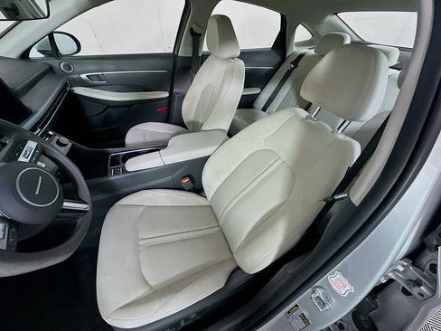 Used 2025 Hyundai Sonata SEL FWD image 13