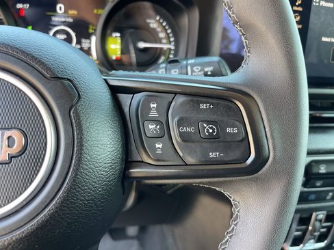 Certified 2025 Jeep Wrangler Unlimited Sport S 4xe AWD/4WD image 18