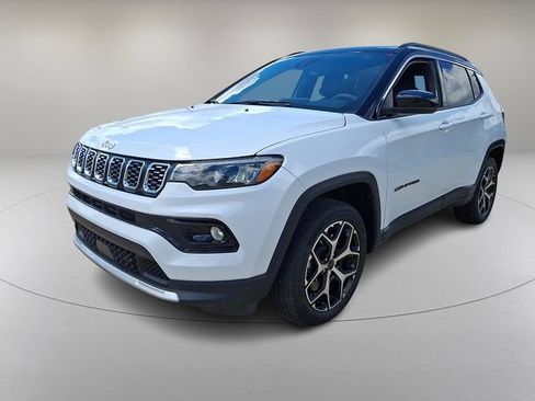 Used 2025 Jeep Compass Limited AWD/4WD image 5
