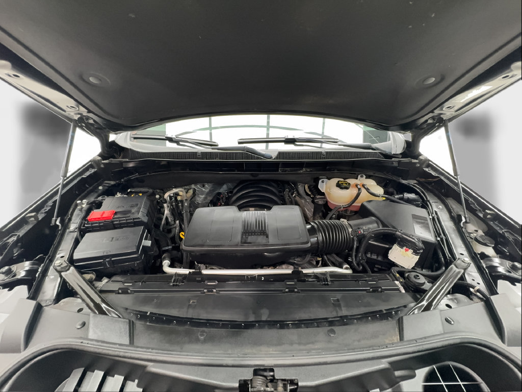 Used 2025 Chevrolet Tahoe LT RWD image 19