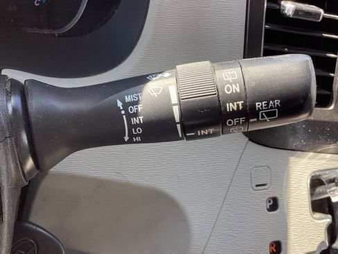 Used 2014 Toyota Sienna XLE image 29